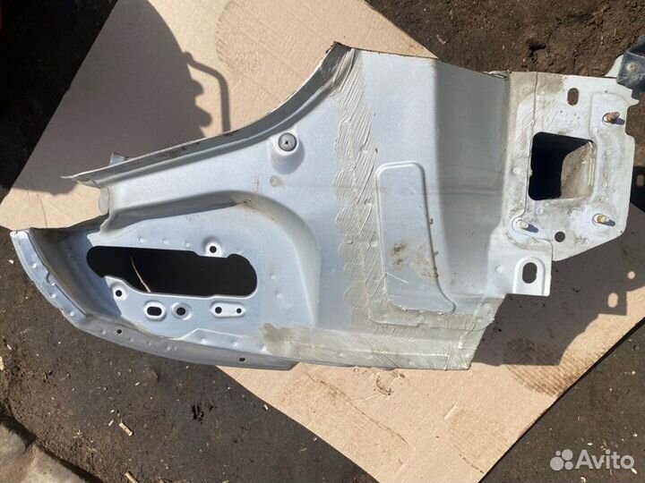 Задняя часть кузова Ford Focus 2 седан 1.8 qqdb