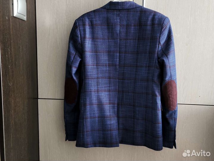 Пиджак на мальчика 134, 140