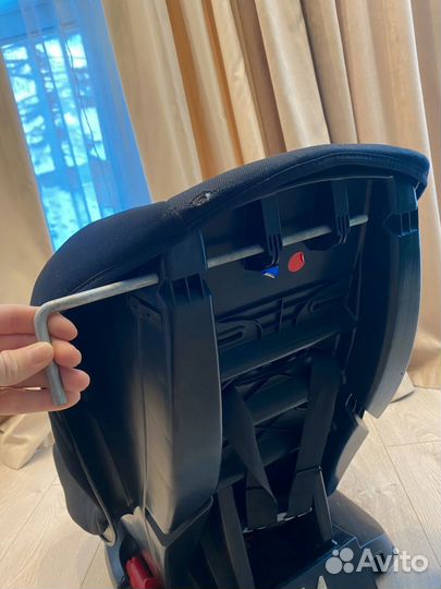 Автомобильное кресло от 0 до 25