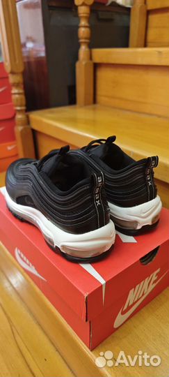 Кроссовки Nike 37.5 размер оригинал