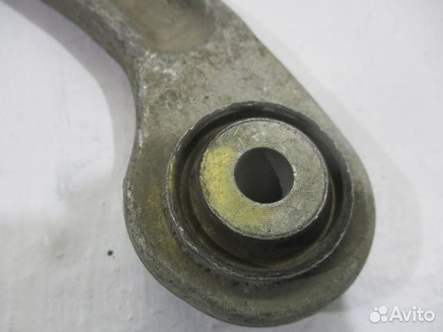 Рычаг задний поперечный правый