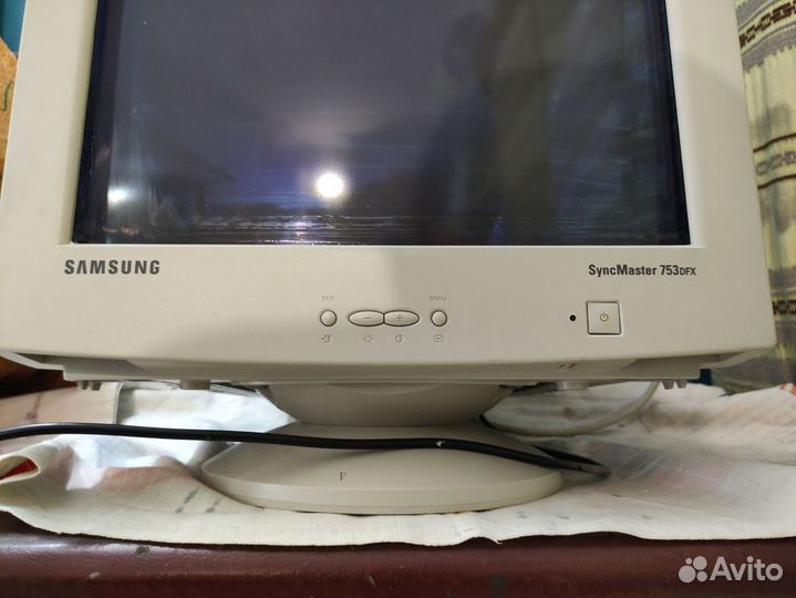 Продам монитор Samsung SyncMaster 753 DFX