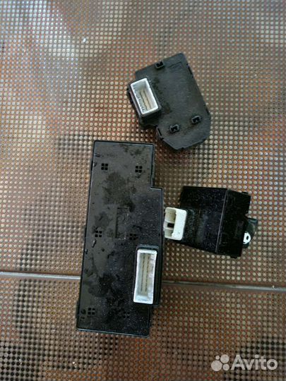 Кнопка стеклоподъемника солярис