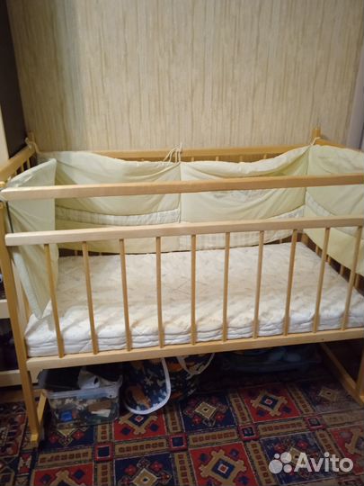 Детская кроватка