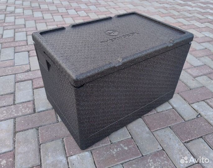 Ударопрочный термоконтейнер 109 литров