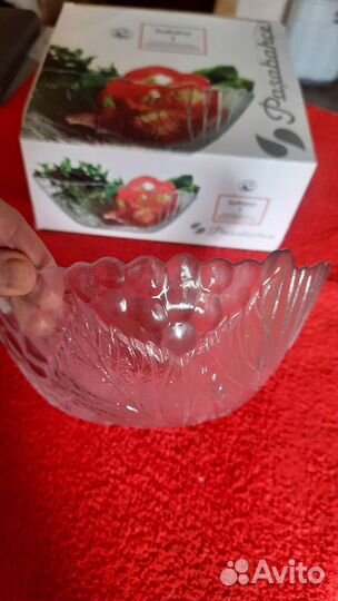 Большой салатник новый