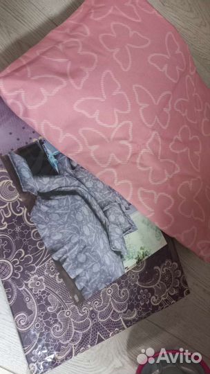 Постельное белье,сразу 2 комплекта