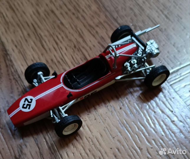 Модель машинки deagostini