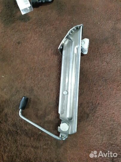 Домкрат оригинальный мерседес a2115830415