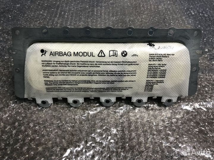 Подушка безопасности пассажира BMW 550i F10 N63