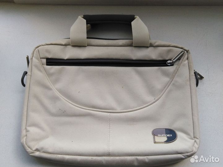 Ноутбук, чехол аккумулятор, зарядка