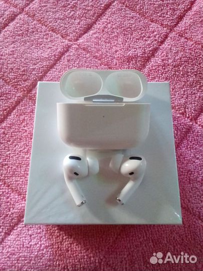 Беспроводные наушники apple airpods