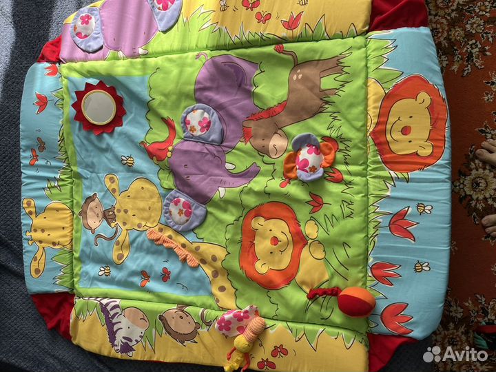 Развивающий коврик с дугами и игрушками