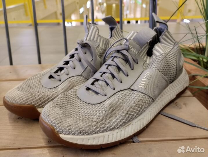 Кроссовки женские boss