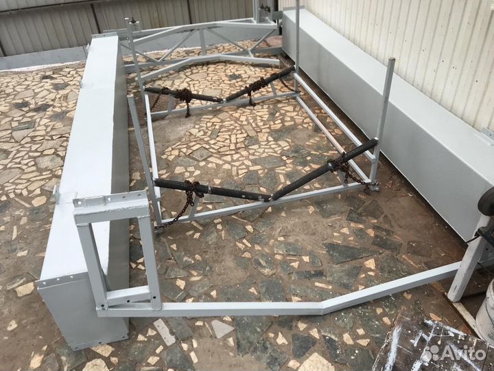 Понтон для гидроцикла