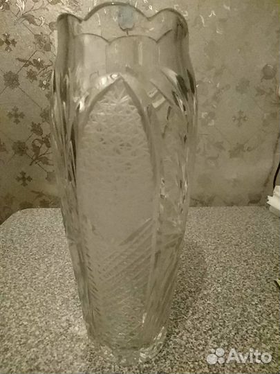 Хрустальная ваза для цветов