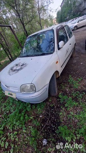 Nissan March 1.0 AT, 2001, 100 000 км