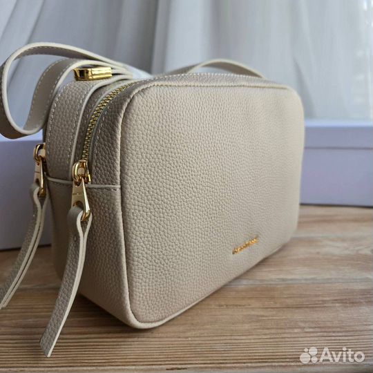 Сумка coccinelle новая натуральная кожа