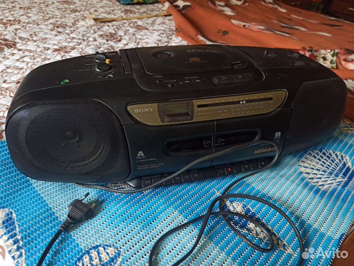 Магнитофон с сд sony CFD-112L