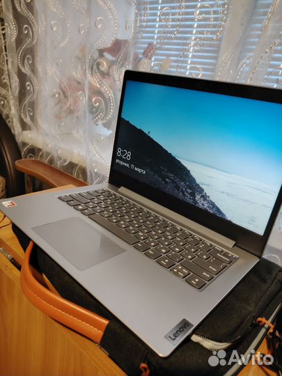 Ноутбук Lenovo ideapad 1-14ast-05