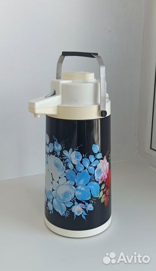 Термос с помпой 2,2л