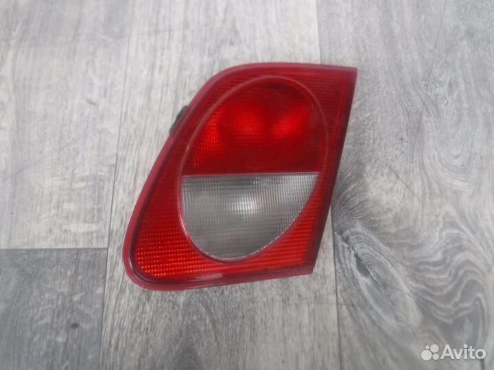 Фонарь правый внутренний №17 Mercedes E W210 1995