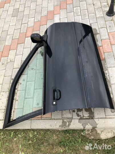 Дверь передняя правая audi в4,80