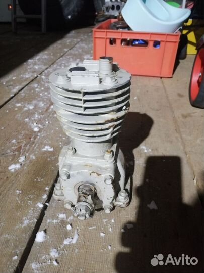 Компрессор газ 66