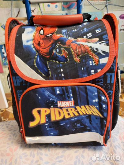 Портфель школьный для мальчика человек паук