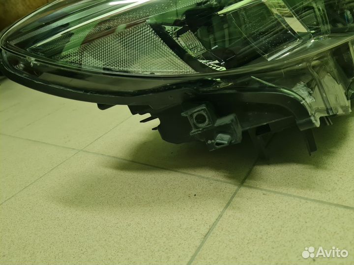 Фара правая Мазда 6