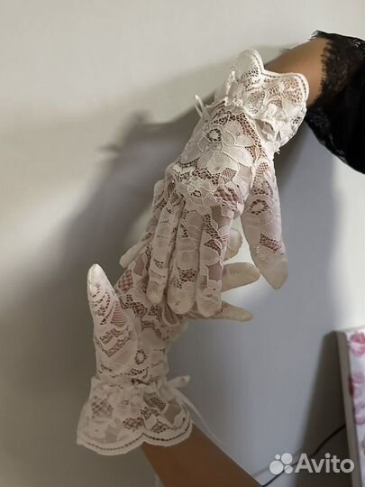 Перчатки женские кружевные