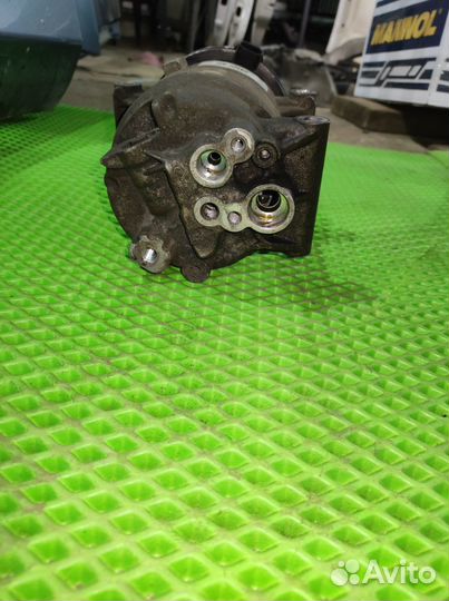 Компрессор кондиционера Рено Меган 2