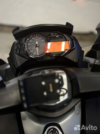 Скутер BMW C650GT