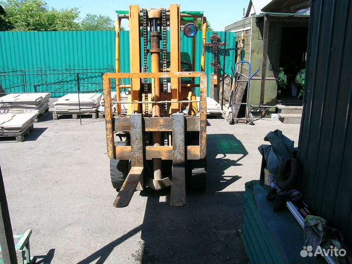 Вилочный погрузчик Toyota 2FG14, 1997