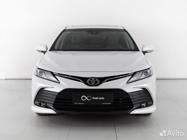 Toyota Camry, 2022