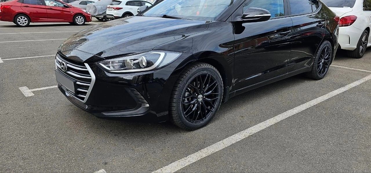 Hyundai Elantra: фото владельца