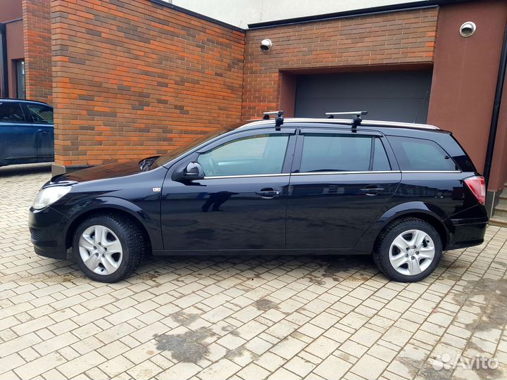 Opel Astra 1.8 МТ, 2011, 206 500 км