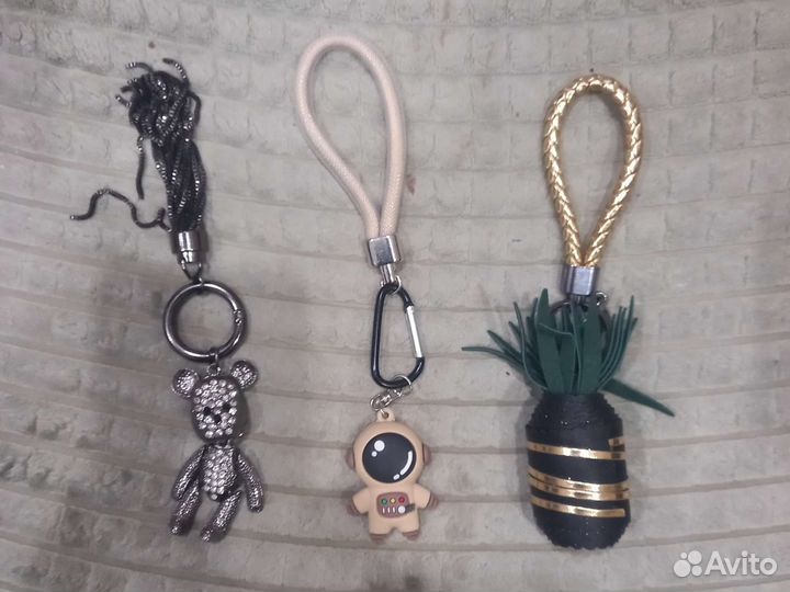 Брелок на ключи на рюкзак и на прочее