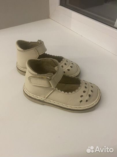 Сандалии для девочки