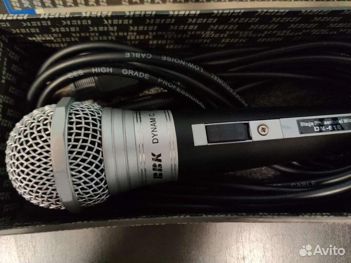 Микрофон BBK DM-618