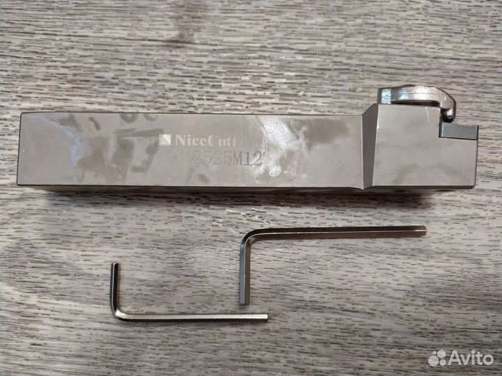 Резец токарный проходной dclnr/L2525M12