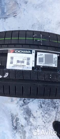 Yokohama 104ZR 325/40 R22 114Y