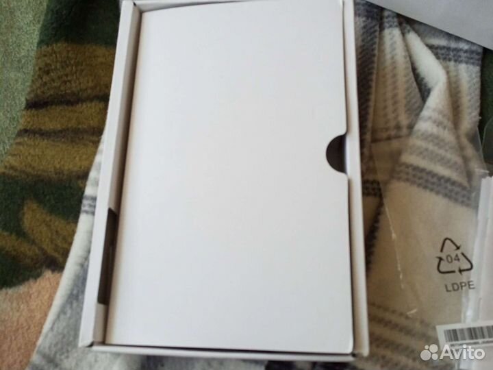 Коробка от планшета леново