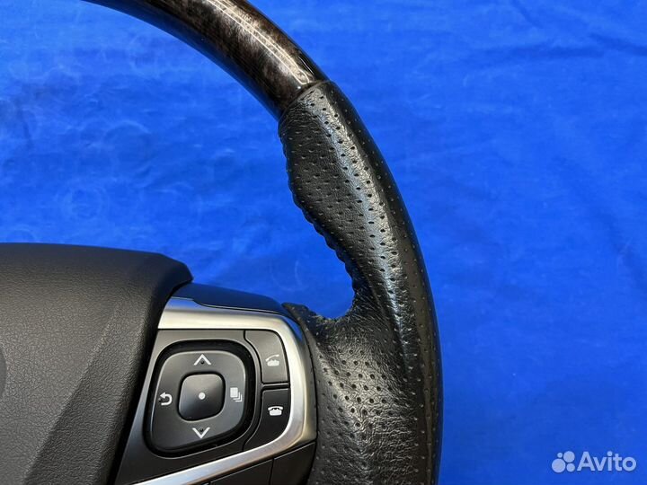 Анатомический руль с косточкой Toyota Camry 55