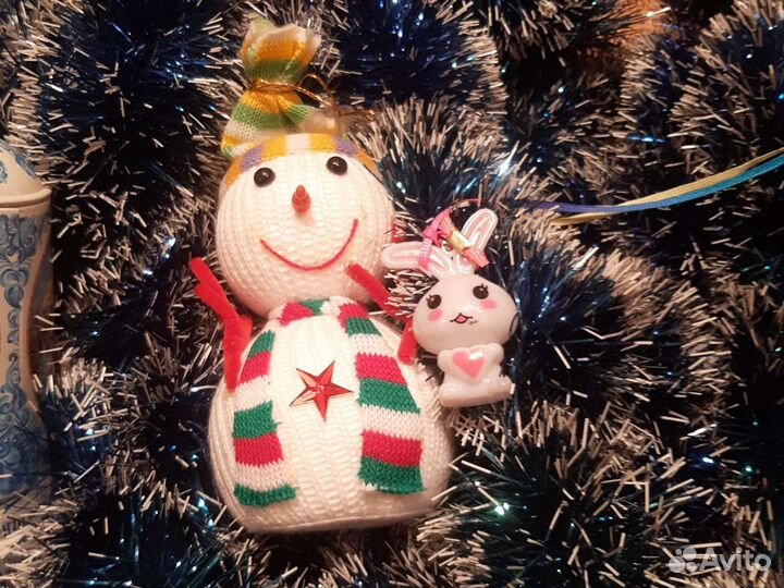 Ёлочки, гирлянды, подставки для ёлочек