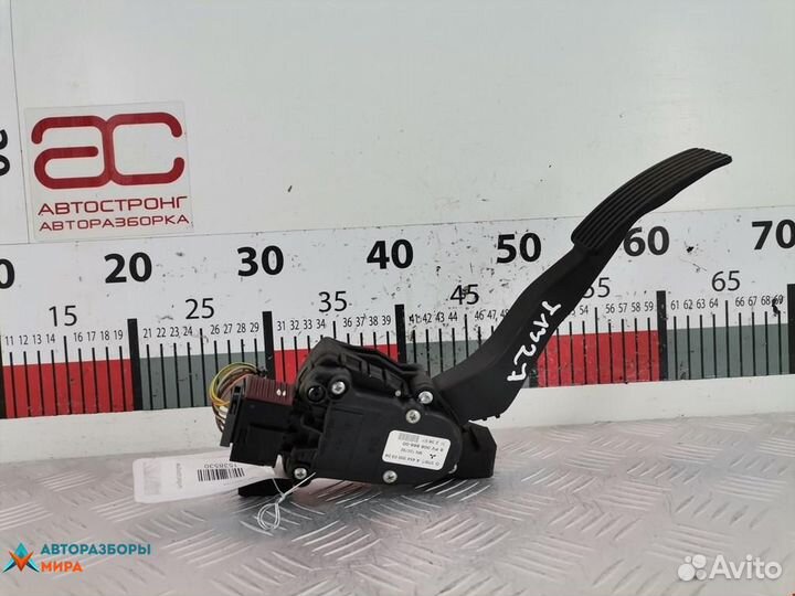 Педаль Mitsubishi Colt 6 (Z20/Z30) 2007 MN125792