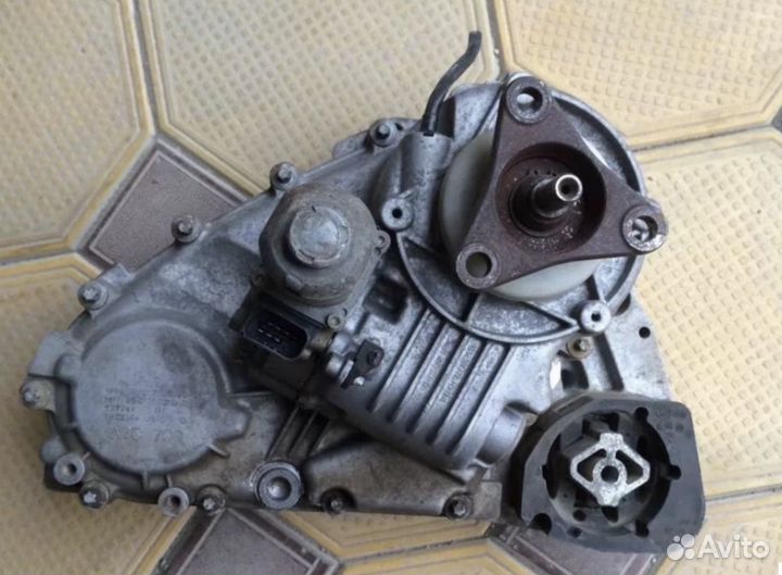 Раздатка на бмв х5 е53 3. Раздатка бмв х5 е53. 0 бензин. 4 дорест. Раздаточная коробка atc 500.