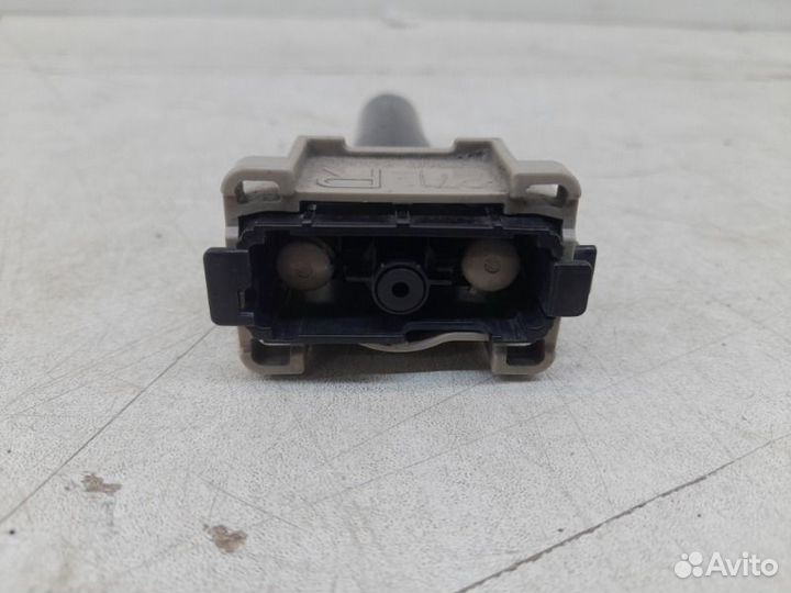 Форсунка омывателя передняя правая Toyota Land