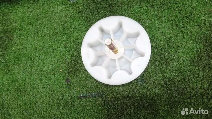 Крепление запасного колеса Toyota Vitz NCP13