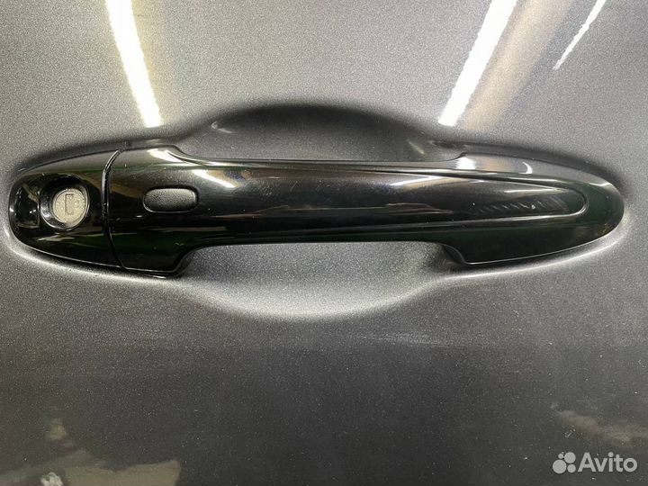 Передняя правая дверь toyota hilux 8 рестайлинг